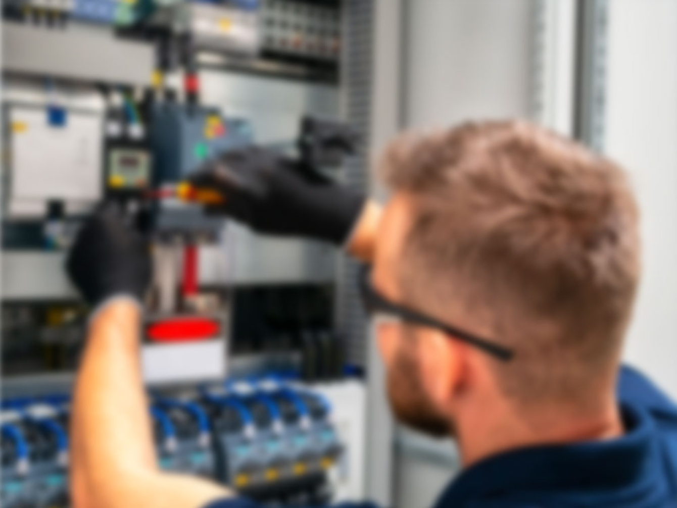 Nieder­spannungs­anlagen bei Robin Hartmann Elektrotechnik GmbH in Usingen