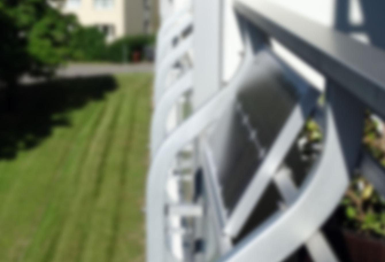 Balkon­kraftwerk bei Robin Hartmann Elektrotechnik GmbH in Usingen